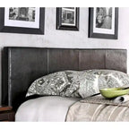 Lit plateforme rembourré California King, pieds coniques
