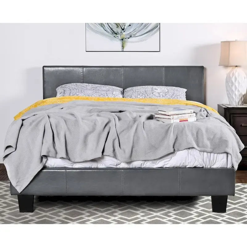 Lit plateforme rembourré California King, pieds coniques
