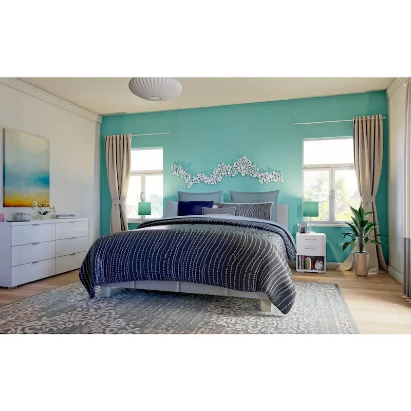 Lit plateforme rembourré California King, pieds coniques